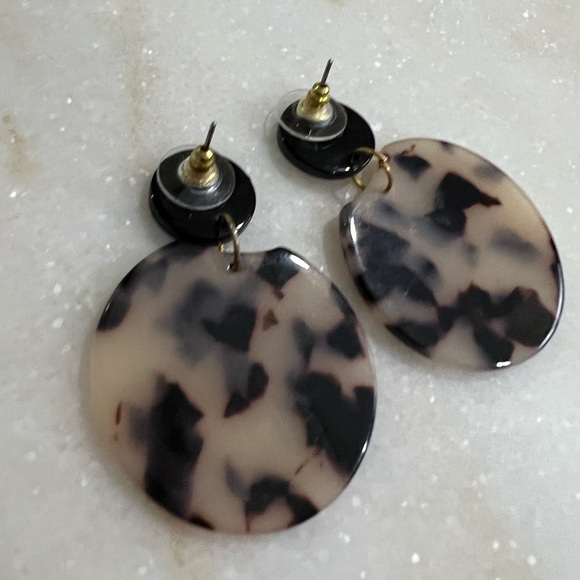 Light Tortoise Print Earrings - New without tags - Picture 3 of 8